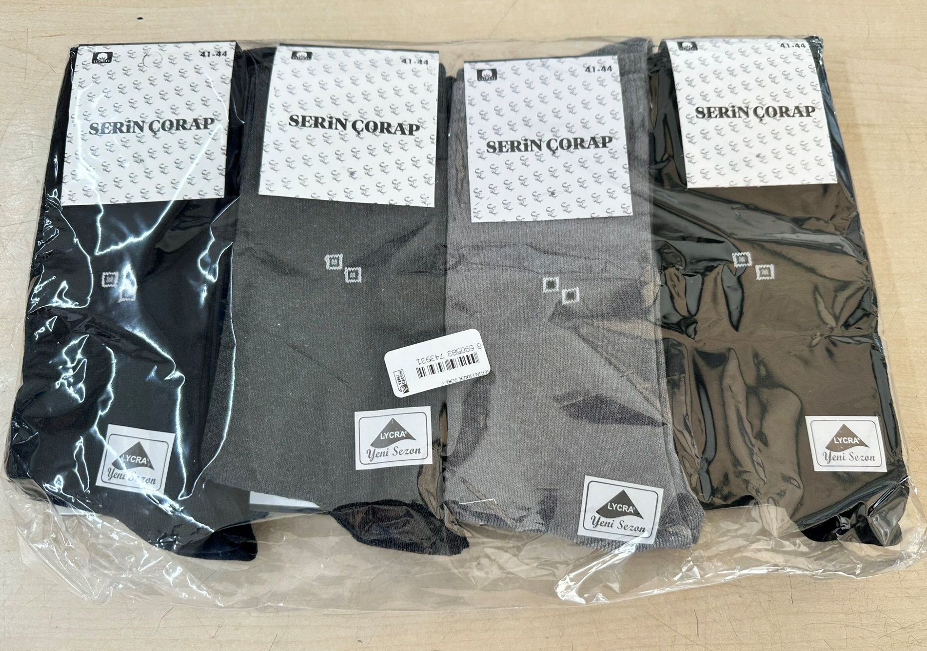 12'li Serin Desenli Ekonomik Erkek Çorap